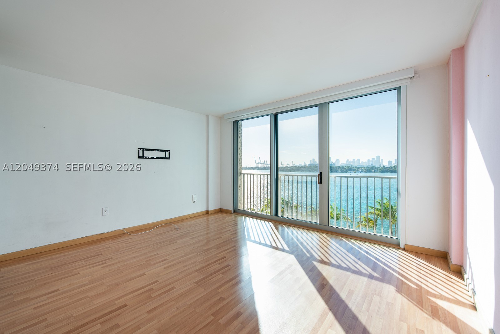 800 West Ave 631 Property Photo 8