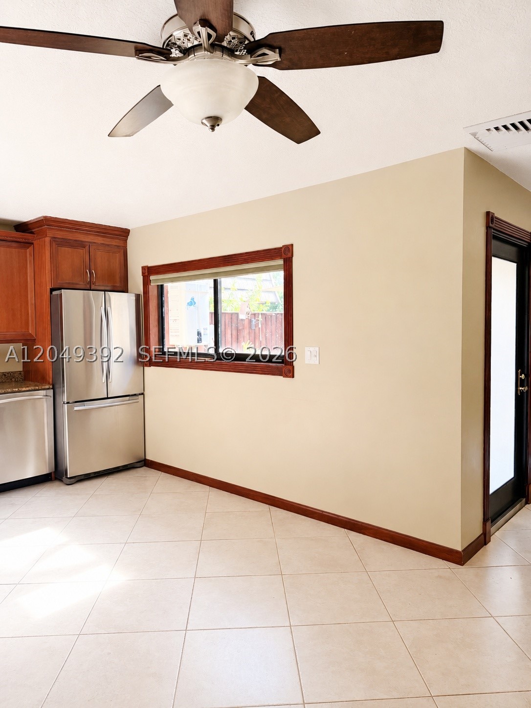 515 5th Ct Property Photo 3
