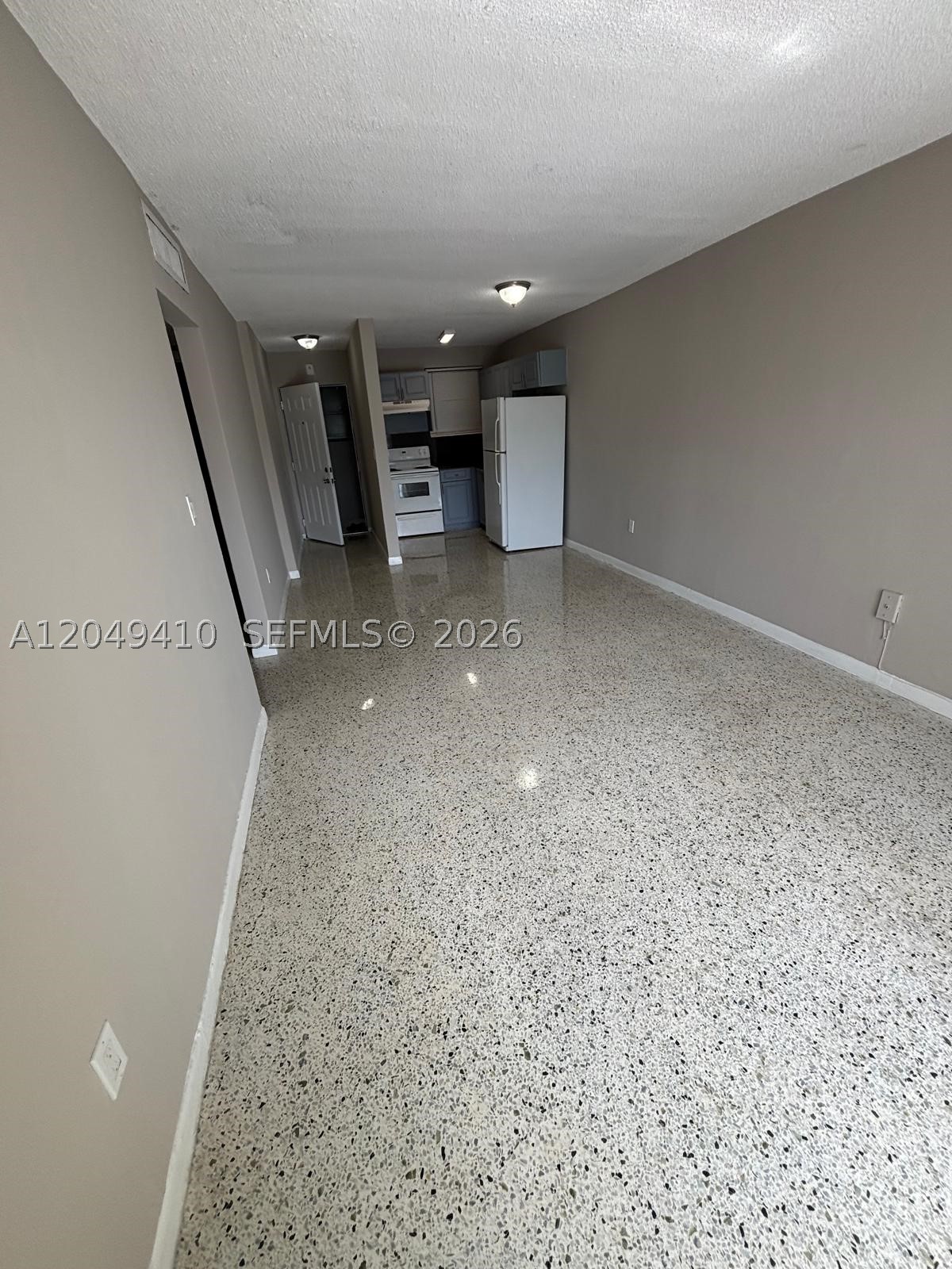 1047 Sw 7th St 12 Property Photo 3