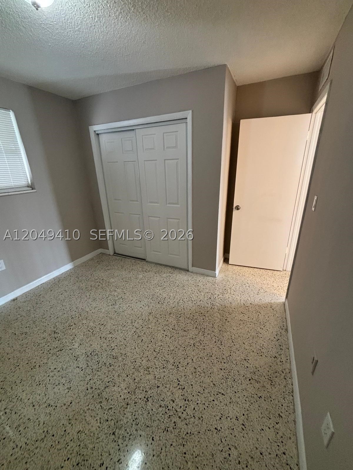 1047 Sw 7th St 12 Property Photo 7