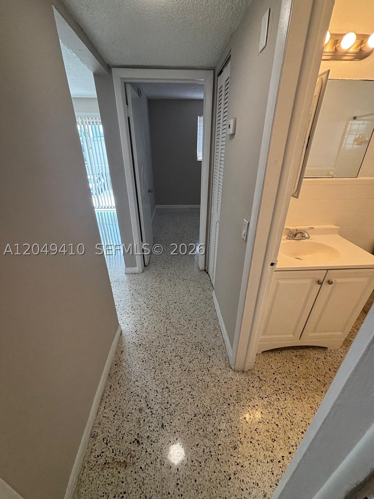 1047 Sw 7th St 12 Property Photo 8