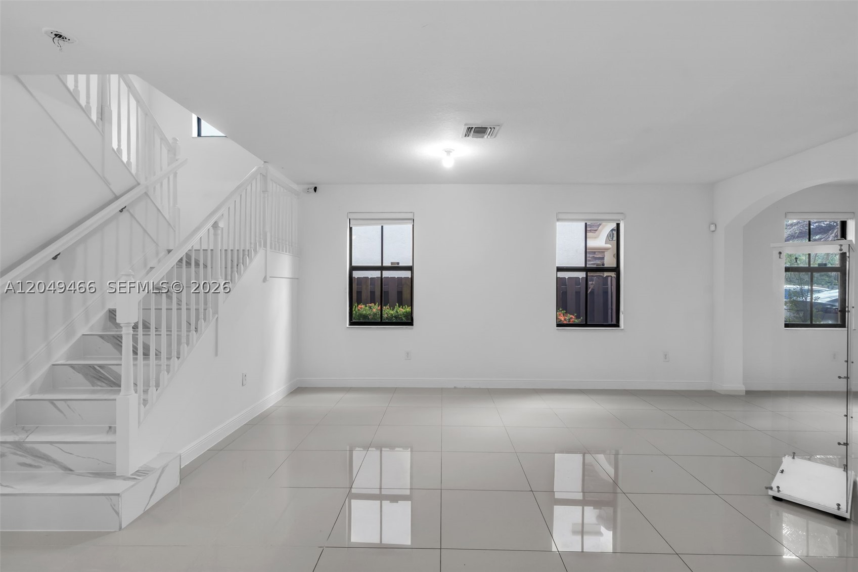 8850 Nw 99th Path Property Photo 3