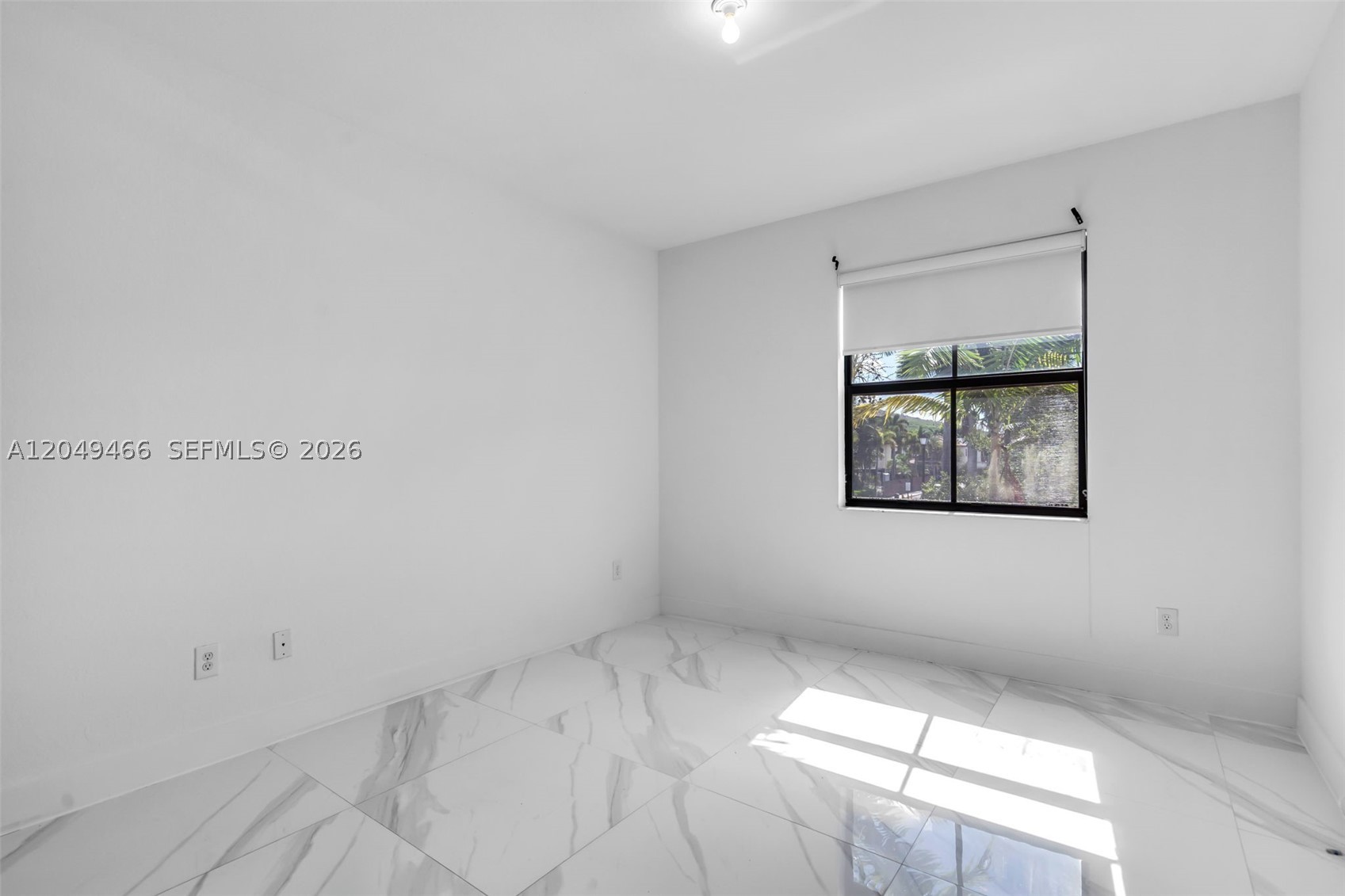 8850 Nw 99th Path Property Photo 13
