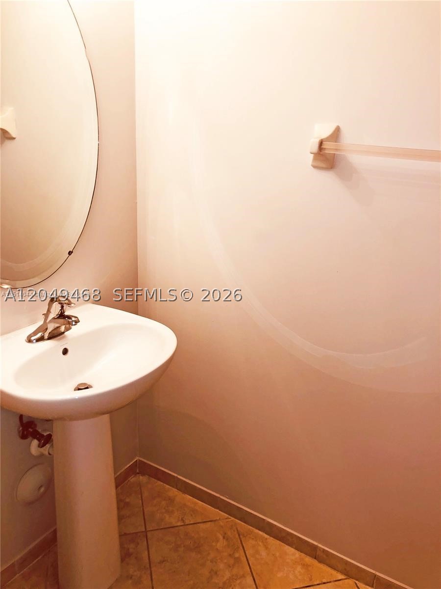 2884 Se 2nd Dr 2 Property Photo 8