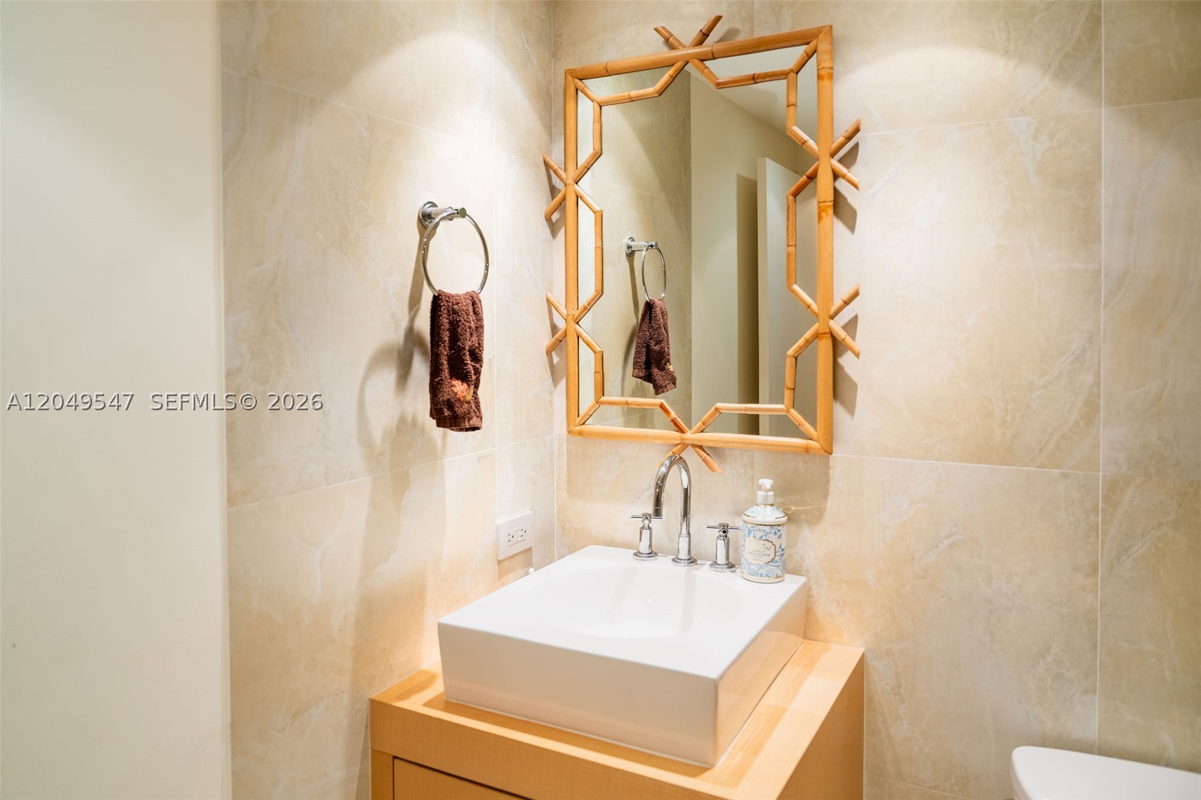 200 Ocean Lane Dr 501 Property Photo 49