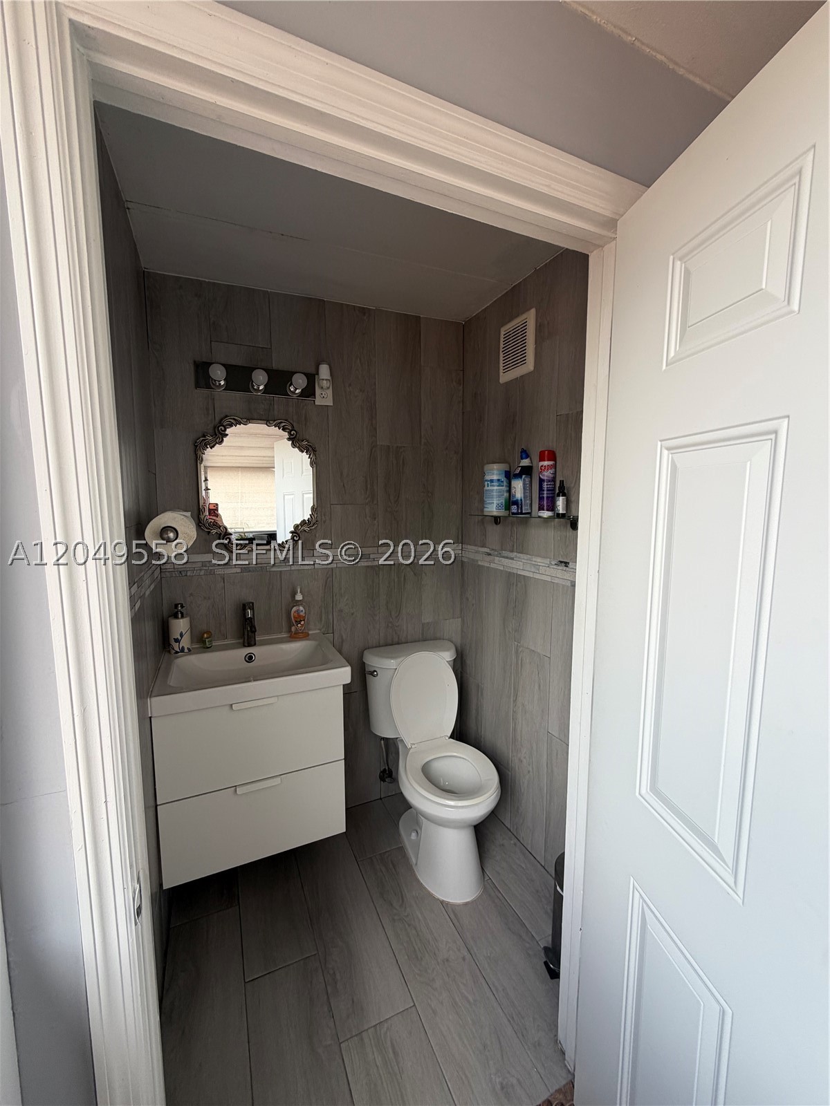 2642 Atlantic Ave Property Photo 22