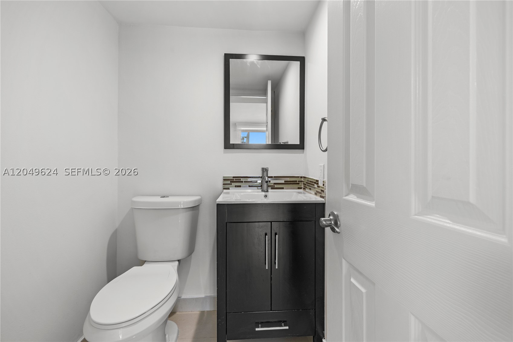 2457 Collins Ave 307 Property Photo 8