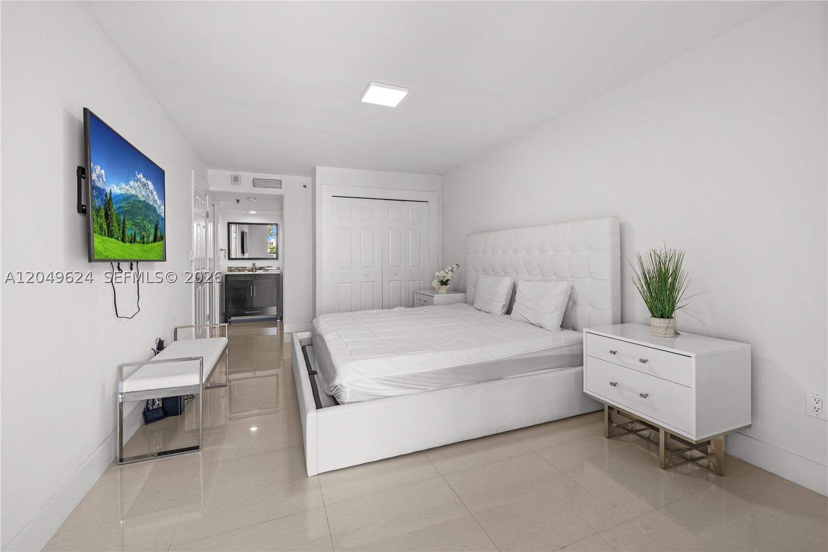 2457 Collins Ave 307 Property Photo 15
