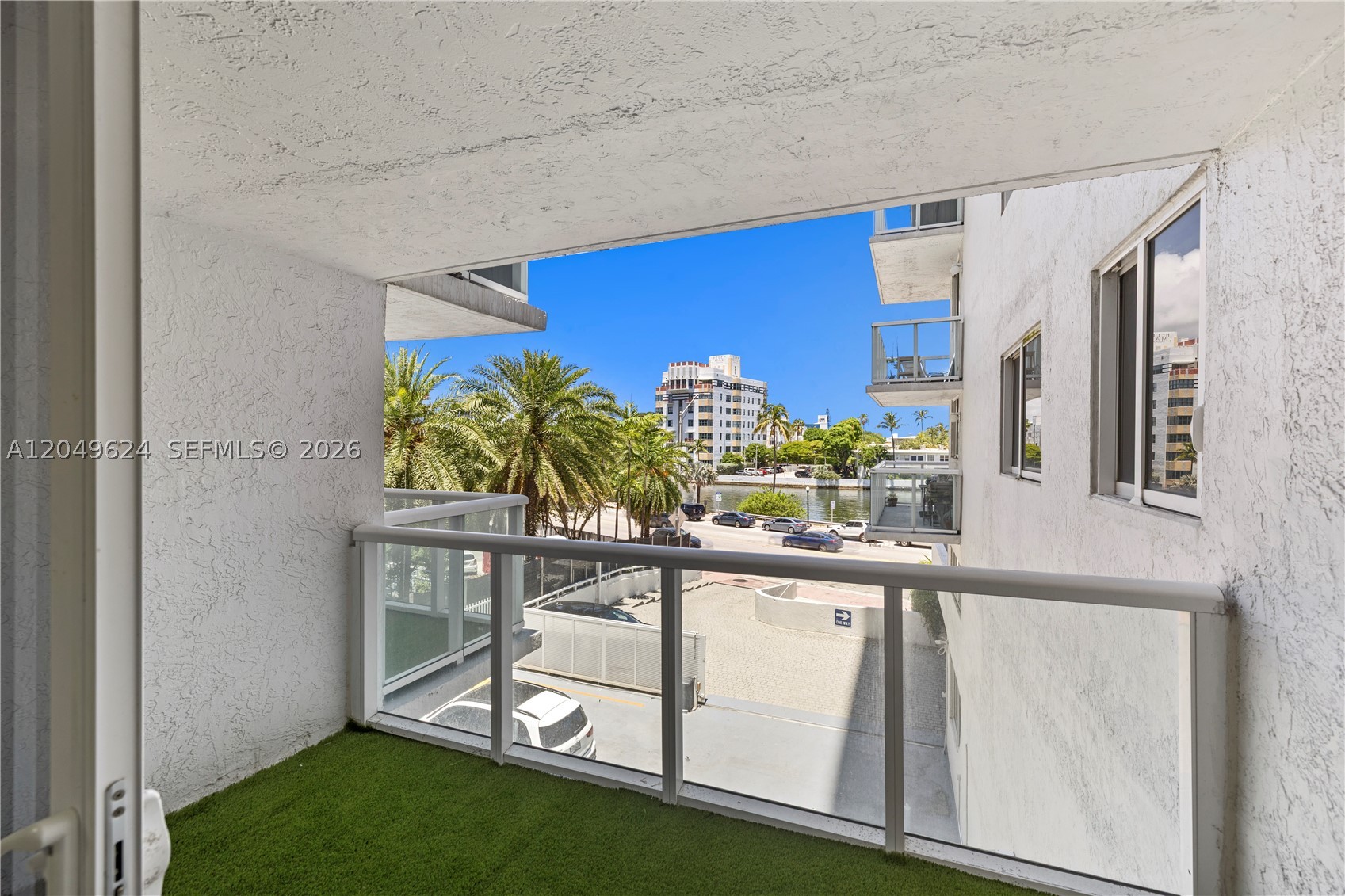 2457 Collins Ave 307 Property Photo 18
