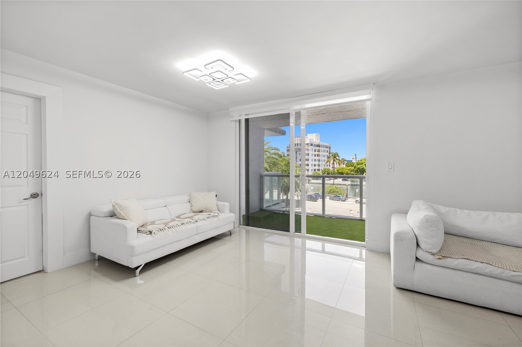 2457 Collins Ave 307 Property Photo 19