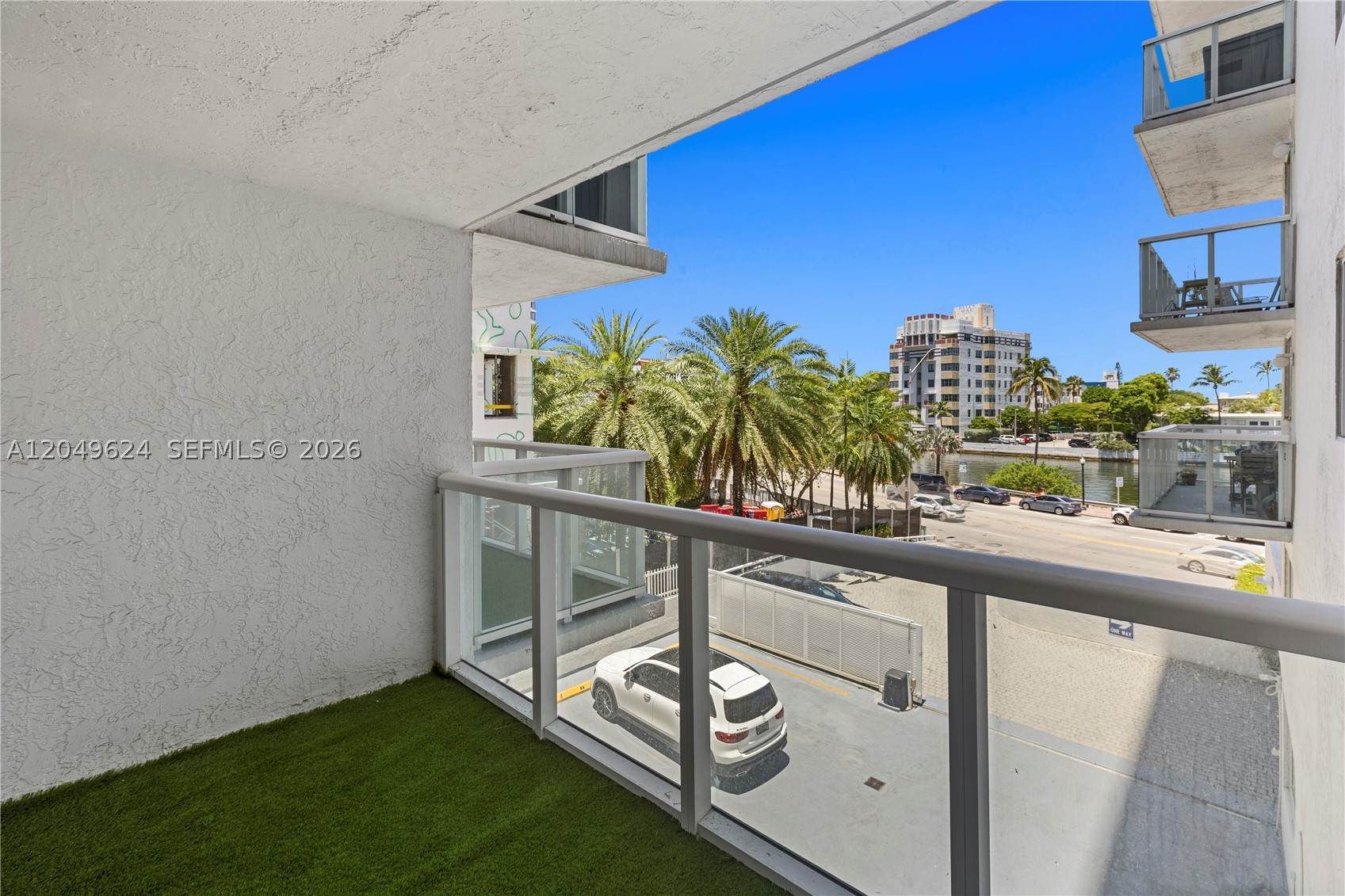 2457 Collins Ave 307 Property Photo 20