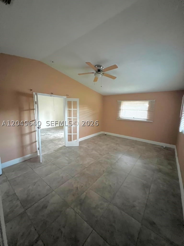 2201 Scott St B Property Photo 11