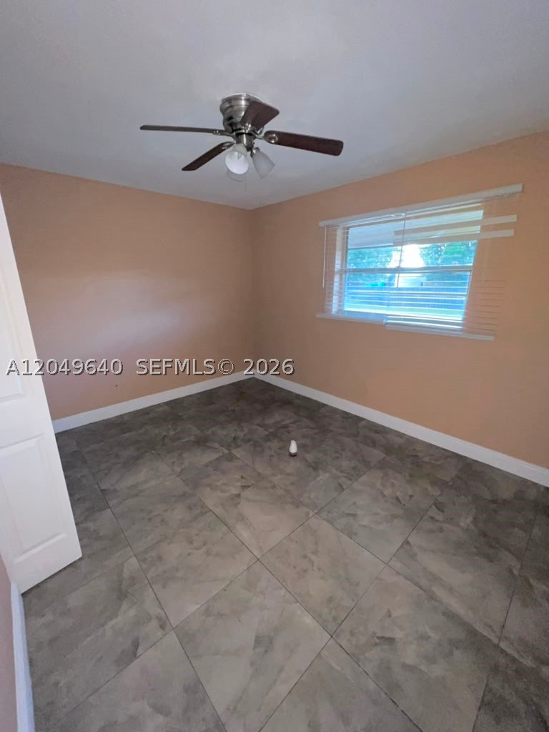 2201 Scott St B Property Photo 13