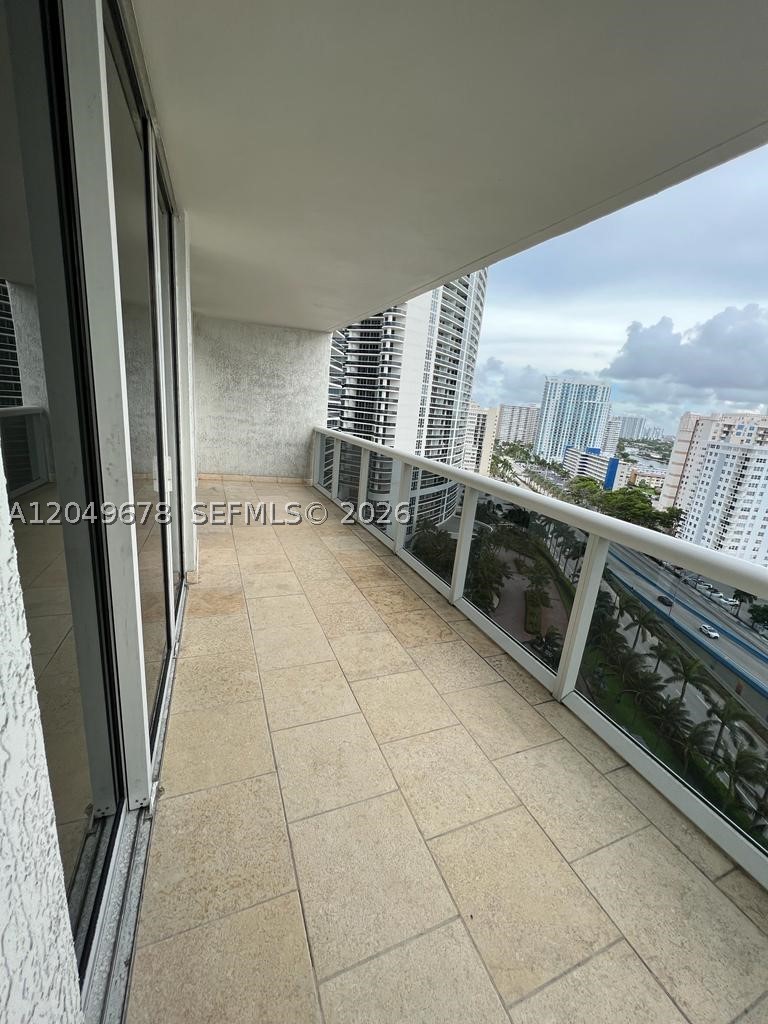 1800 S Ocean Dr 1606 Property Photo 6