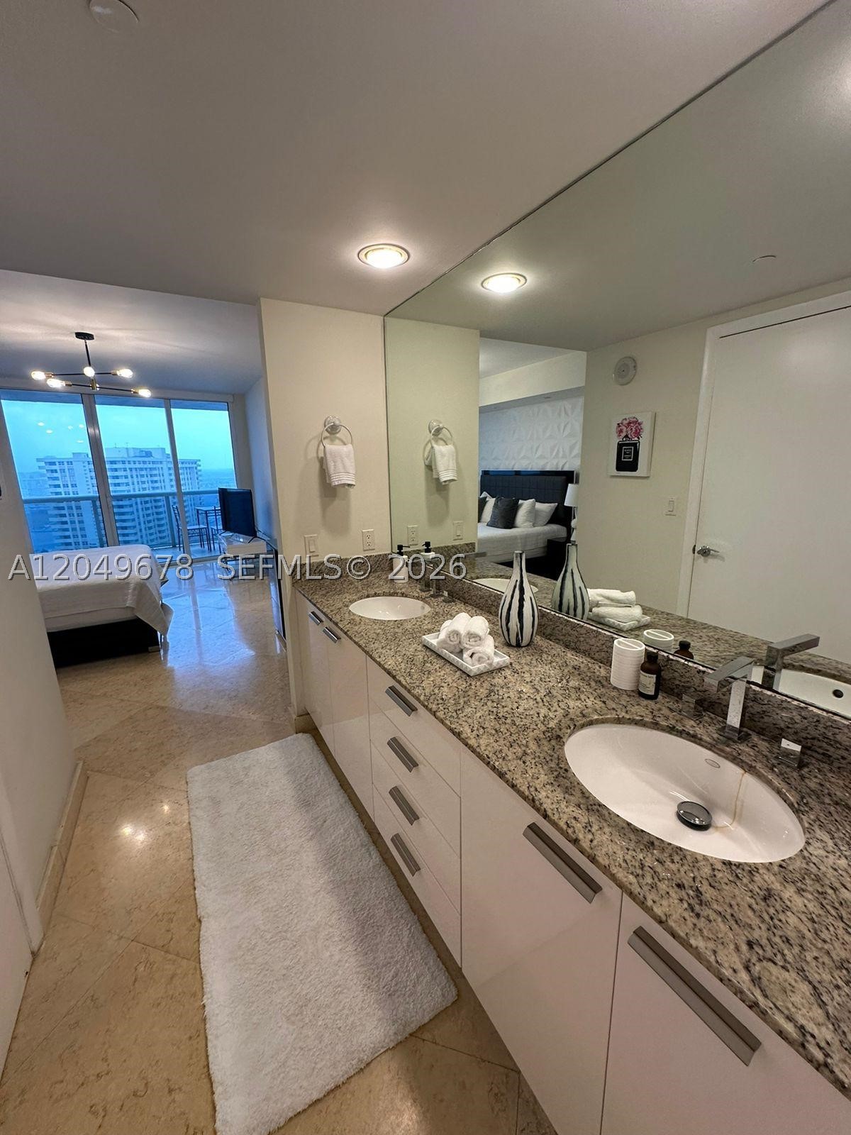 1800 S Ocean Dr 1606 Property Photo 25