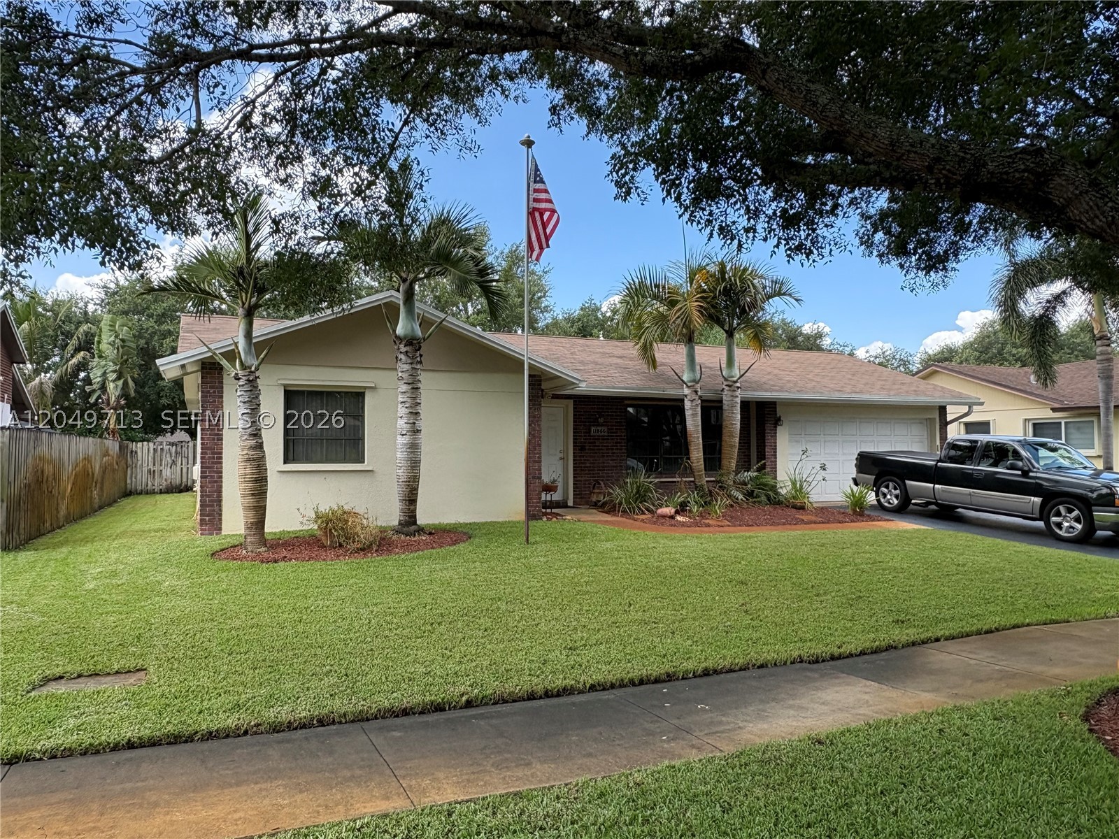 11866 SW 59th Ct Property Photo 1