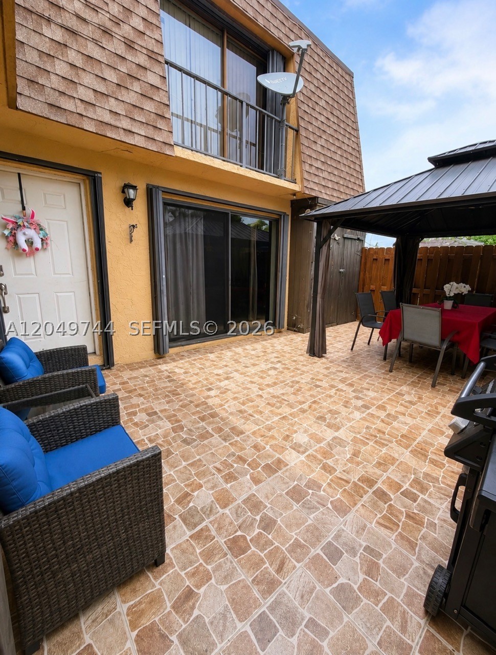 4804 Waterview Cir Property Photo 1