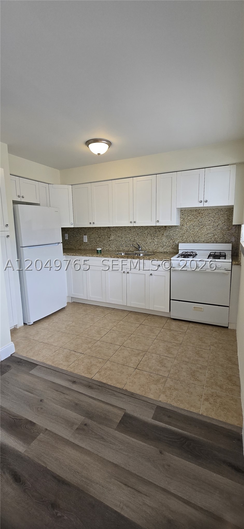 9041 Harding Ave 3 Property Photo 7