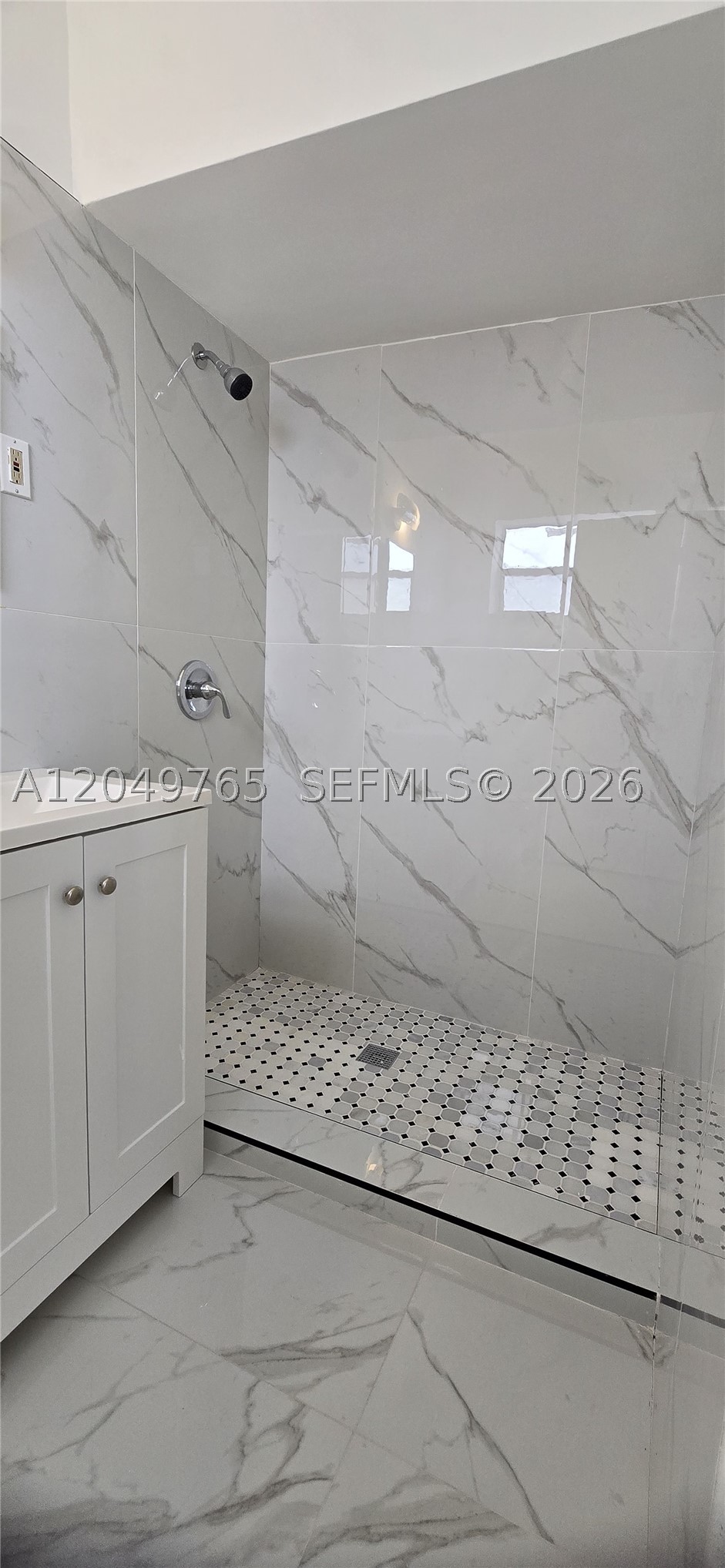 9041 Harding Ave 3 Property Photo 12