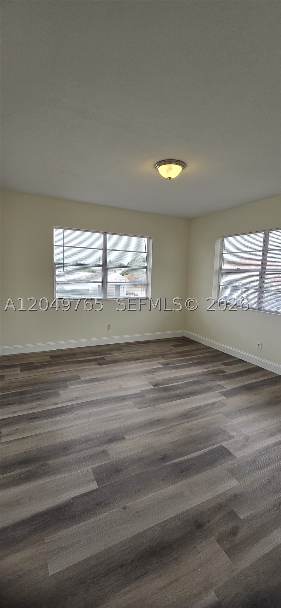 9041 Harding Ave 3 Property Photo 14