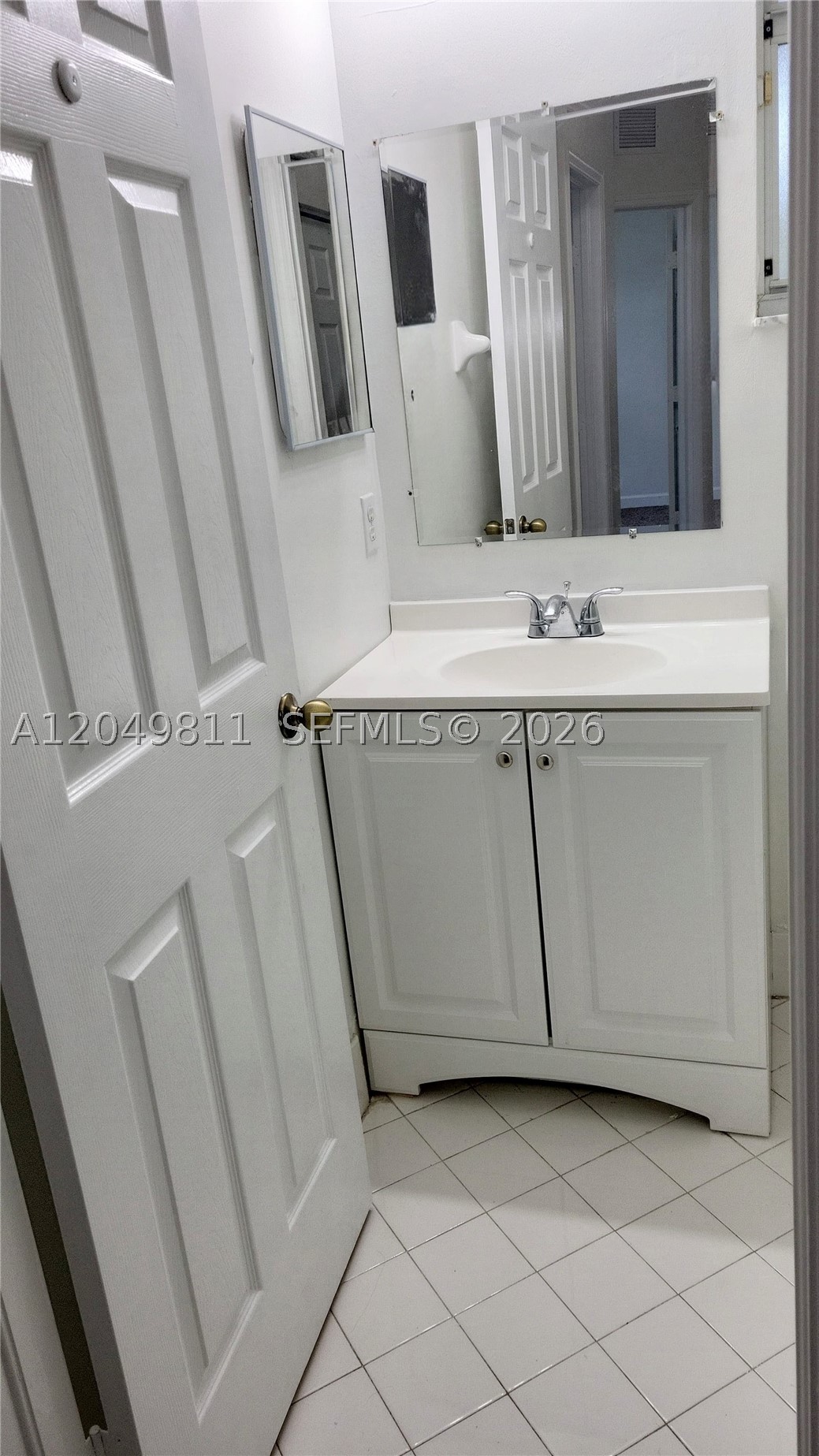4163 Ne 11th St 0 Property Photo 10