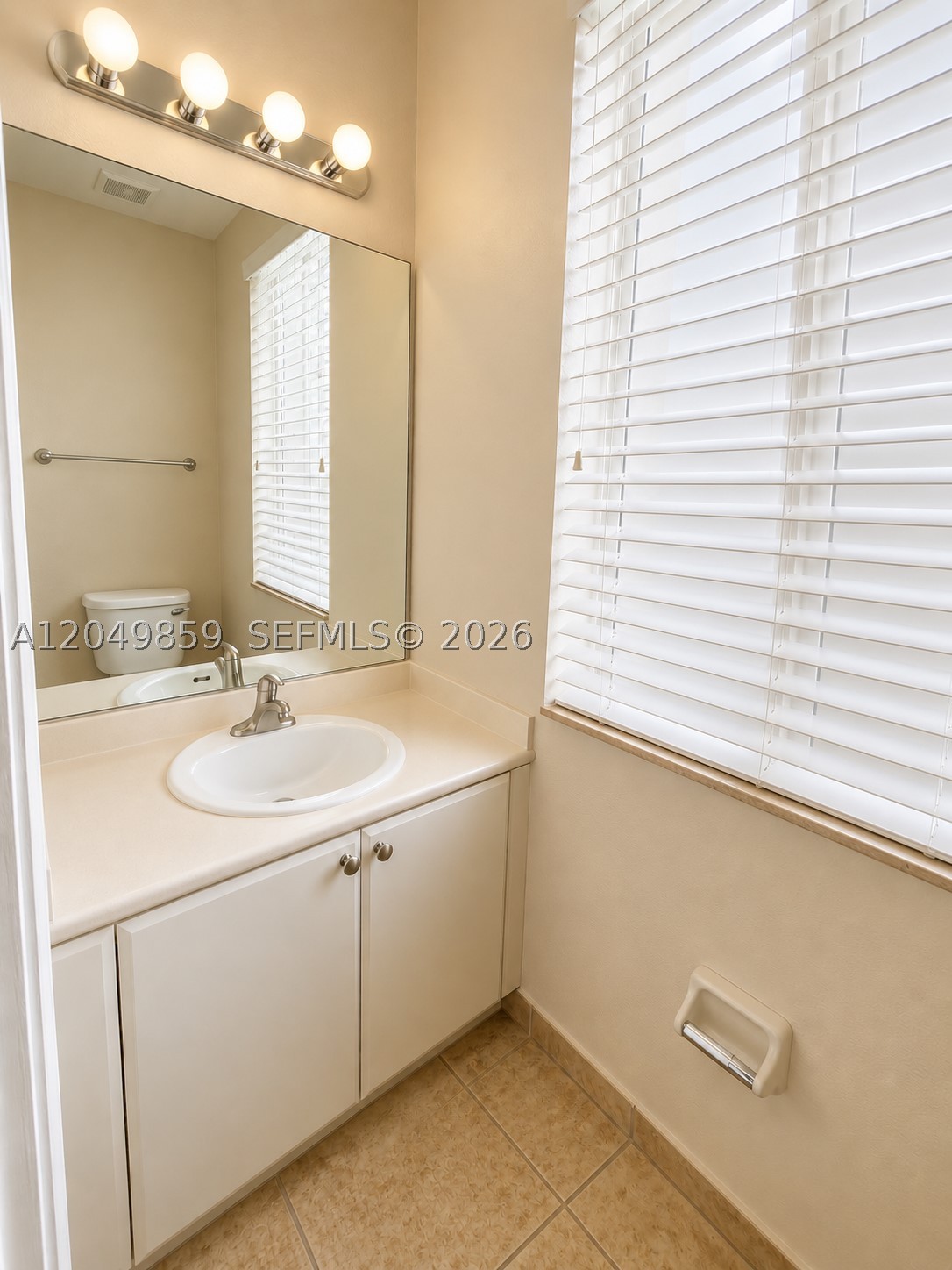1413 Se 27th Ct 7 Property Photo 6
