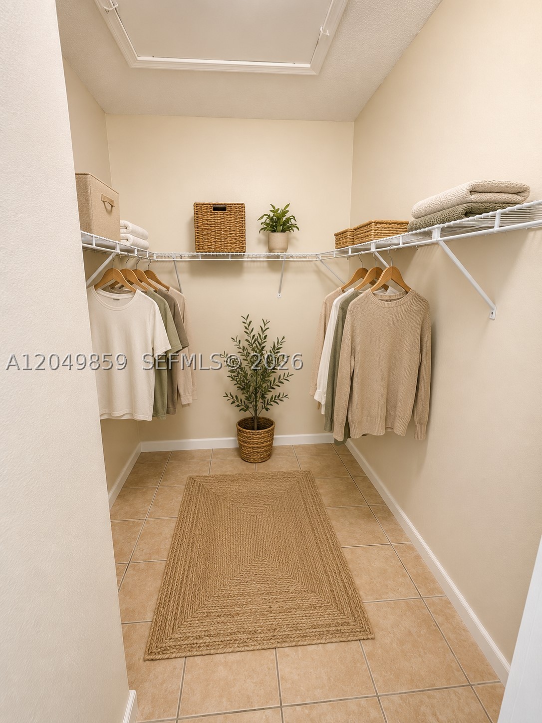 1413 Se 27th Ct 7 Property Photo 10