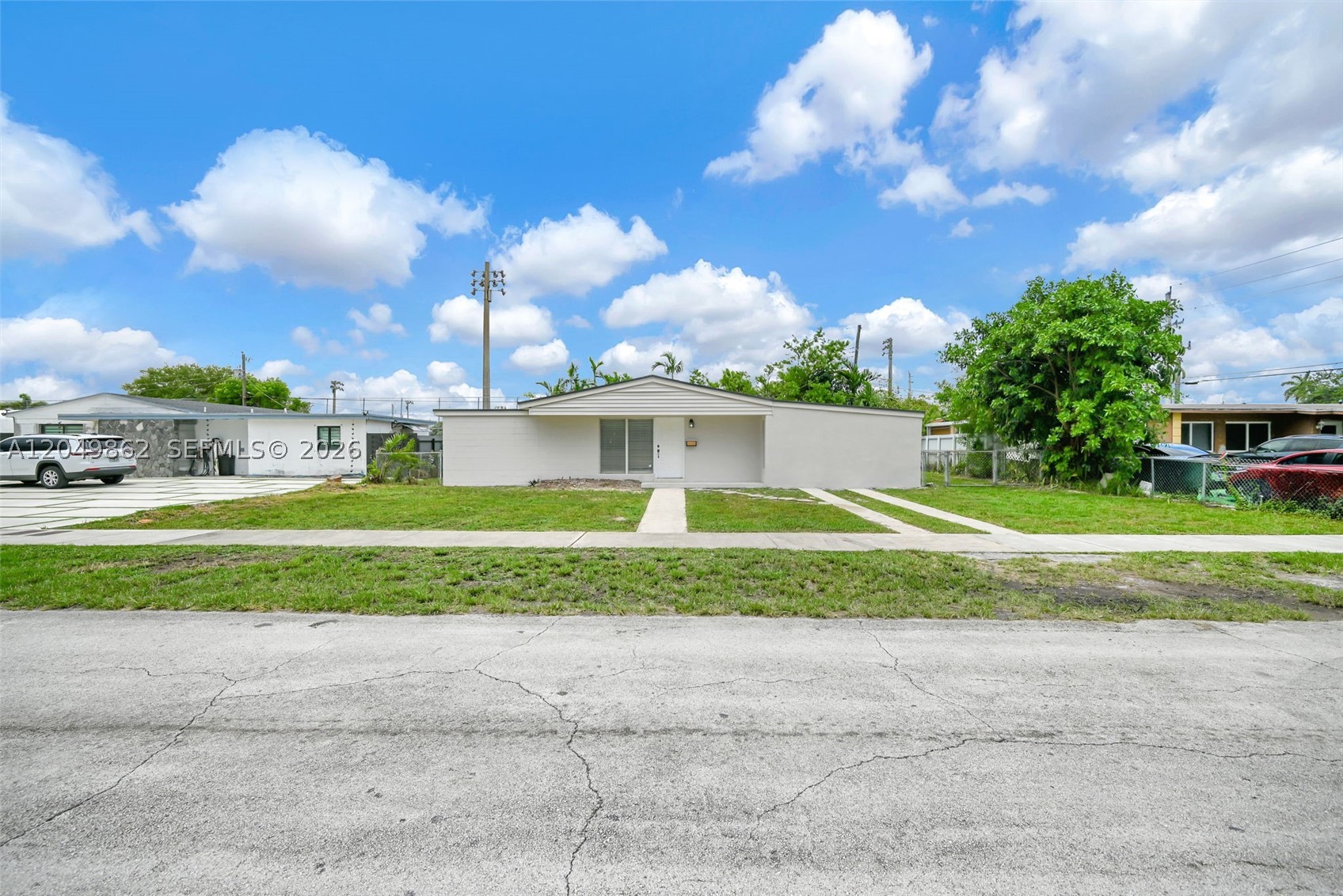 1380 W 60th Ter