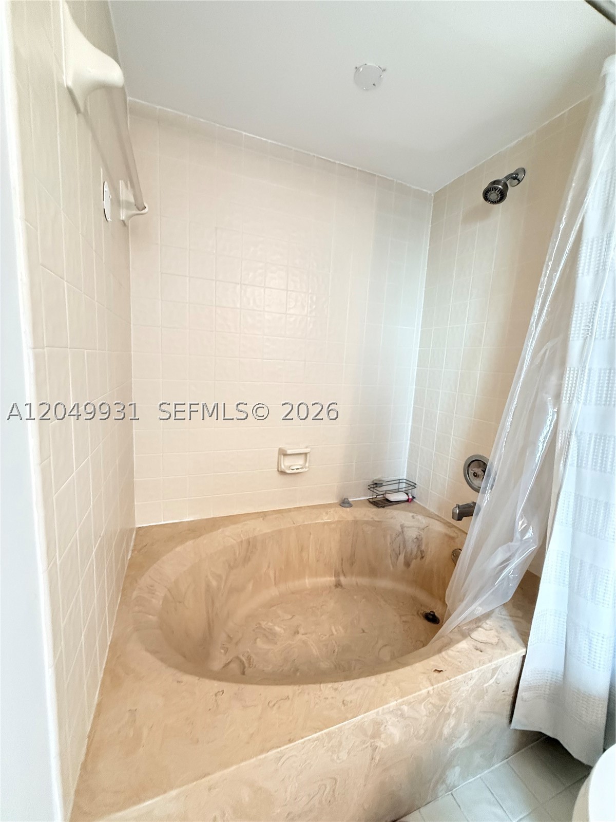2206 S Cypress Bend Dr 508 Property Photo 12