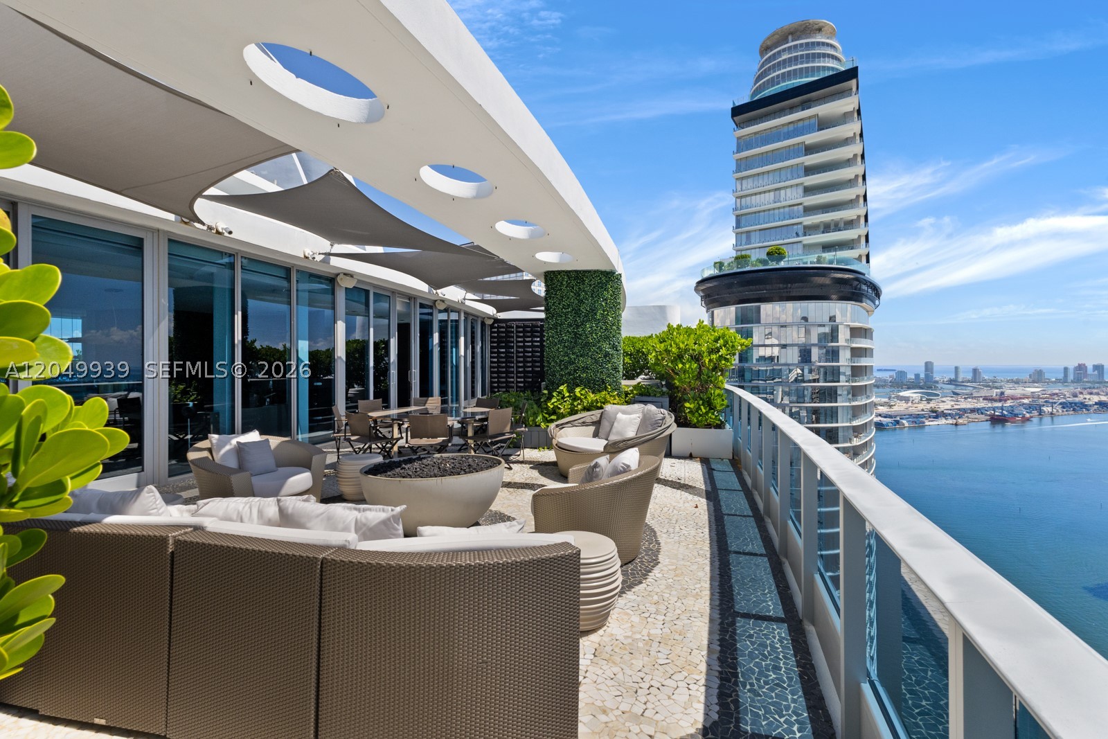 200 Biscayne Boulevard Way PH-5404 Property Photo 1