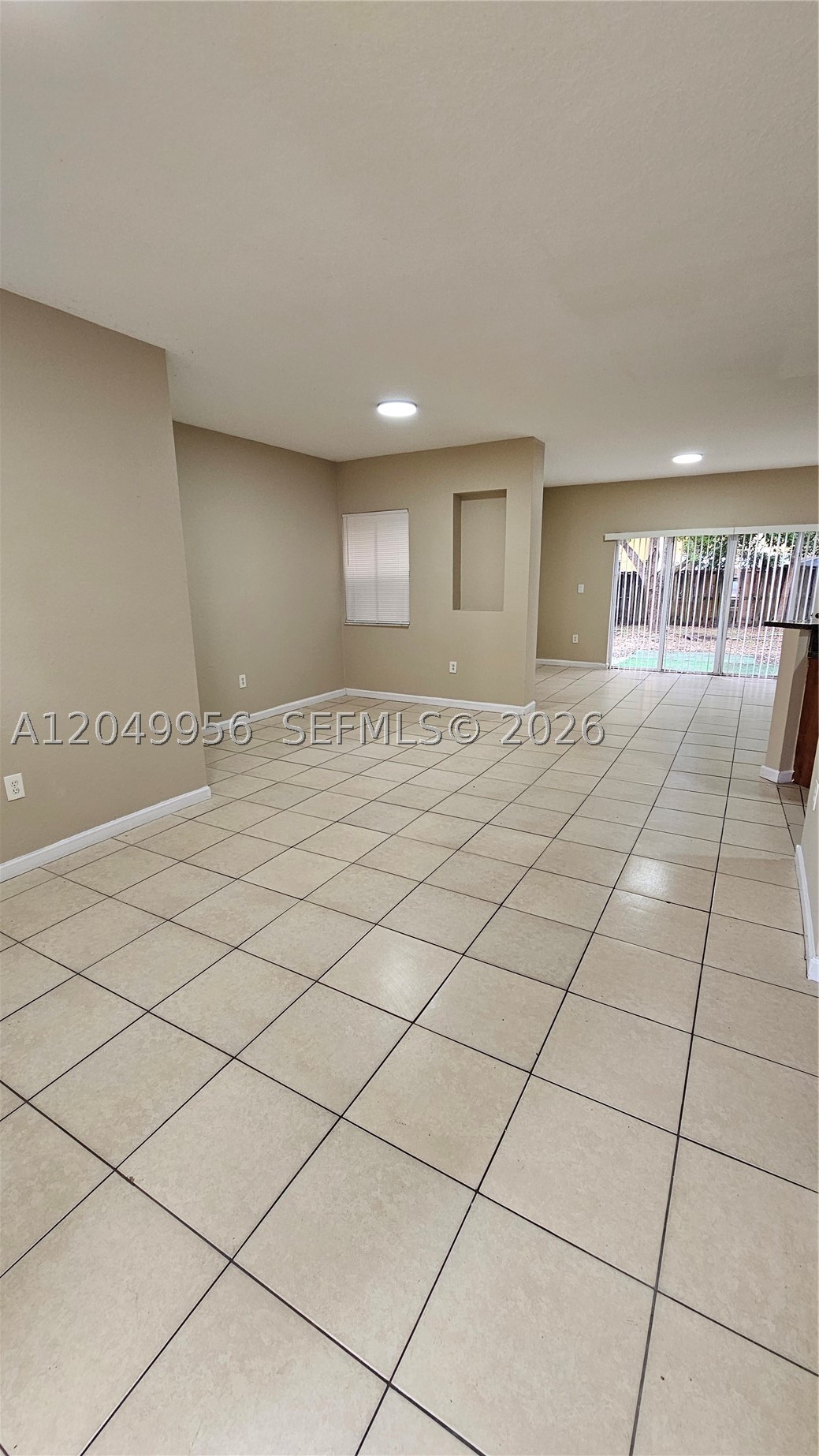 785 Sw 6th Pl 1 Property Photo 2