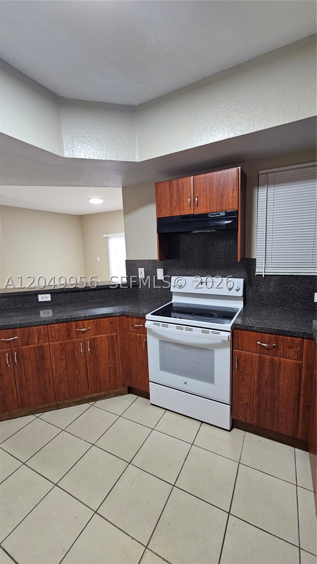 785 Sw 6th Pl 1 Property Photo 6