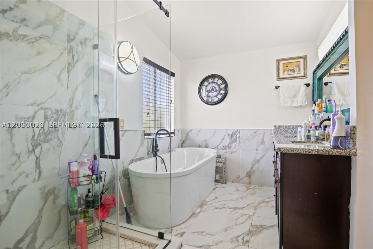 9847 Fairway Cove Ln Property Photo 73