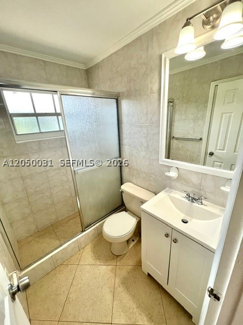 696 Ne 85th St 1 Property Photo 7