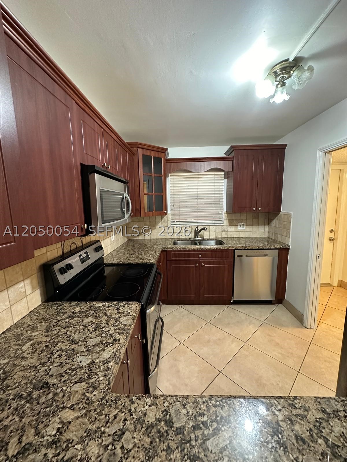 9410 Live Oak Pl 305 Property Photo 7