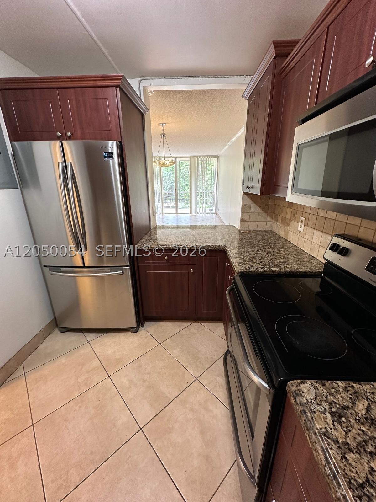 9410 Live Oak Pl 305 Property Photo 8
