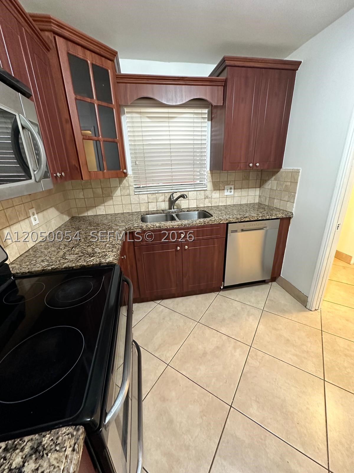 9410 Live Oak Pl 305 Property Photo 9