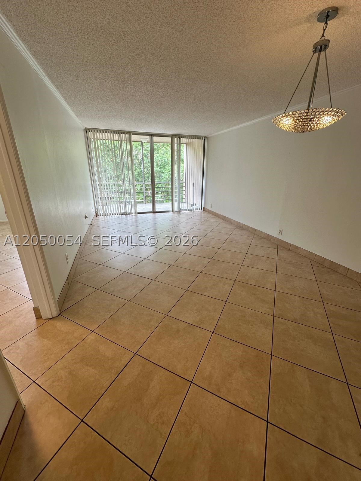 9410 Live Oak Pl 305 Property Photo 11