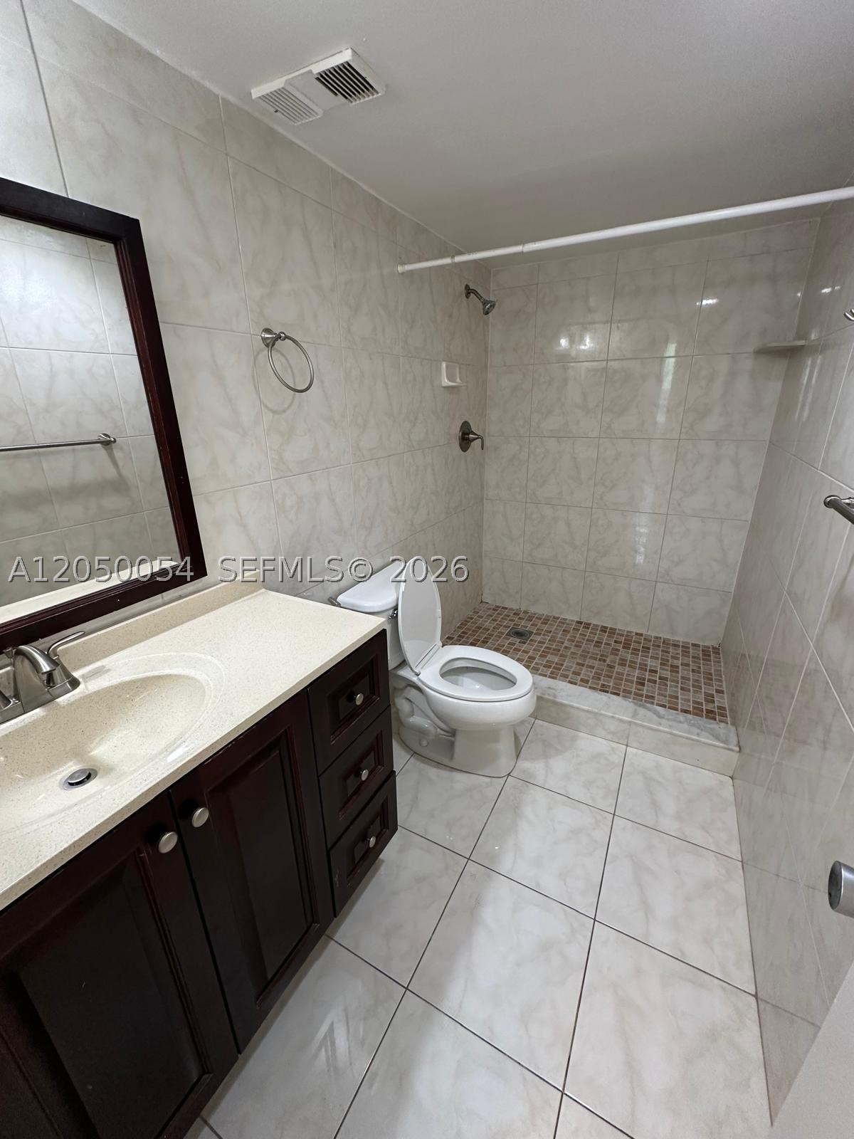 9410 Live Oak Pl 305 Property Photo 16