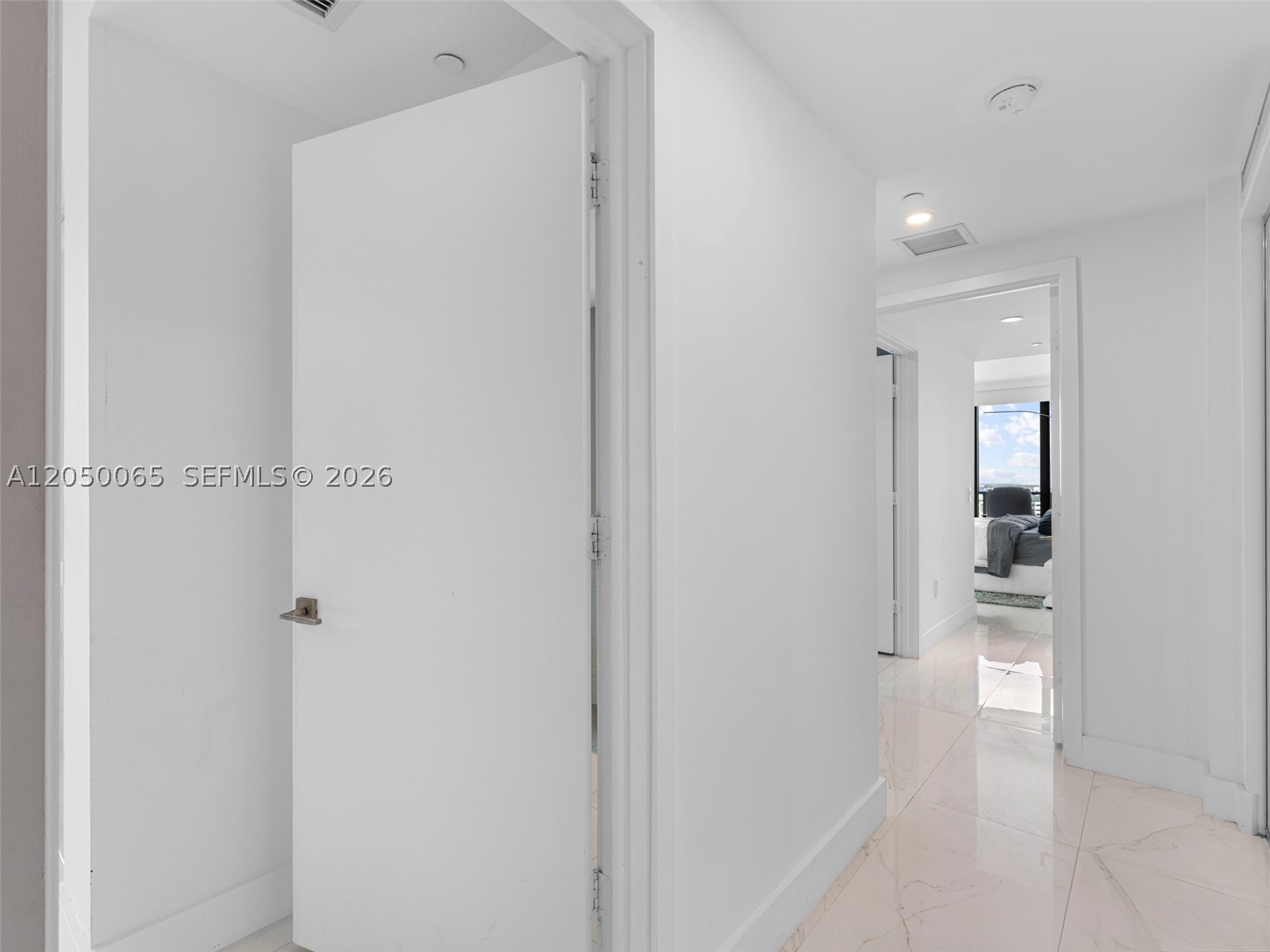 650 Ne 32nd St 1201 Property Photo 19