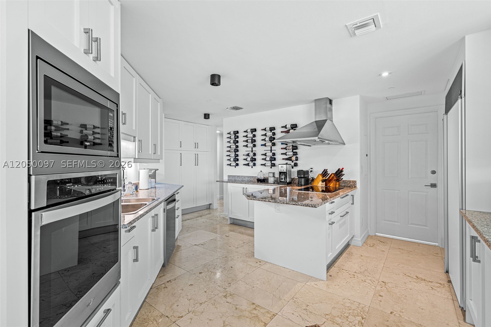 1643 Brickell Ave 2805 Property Photo 12