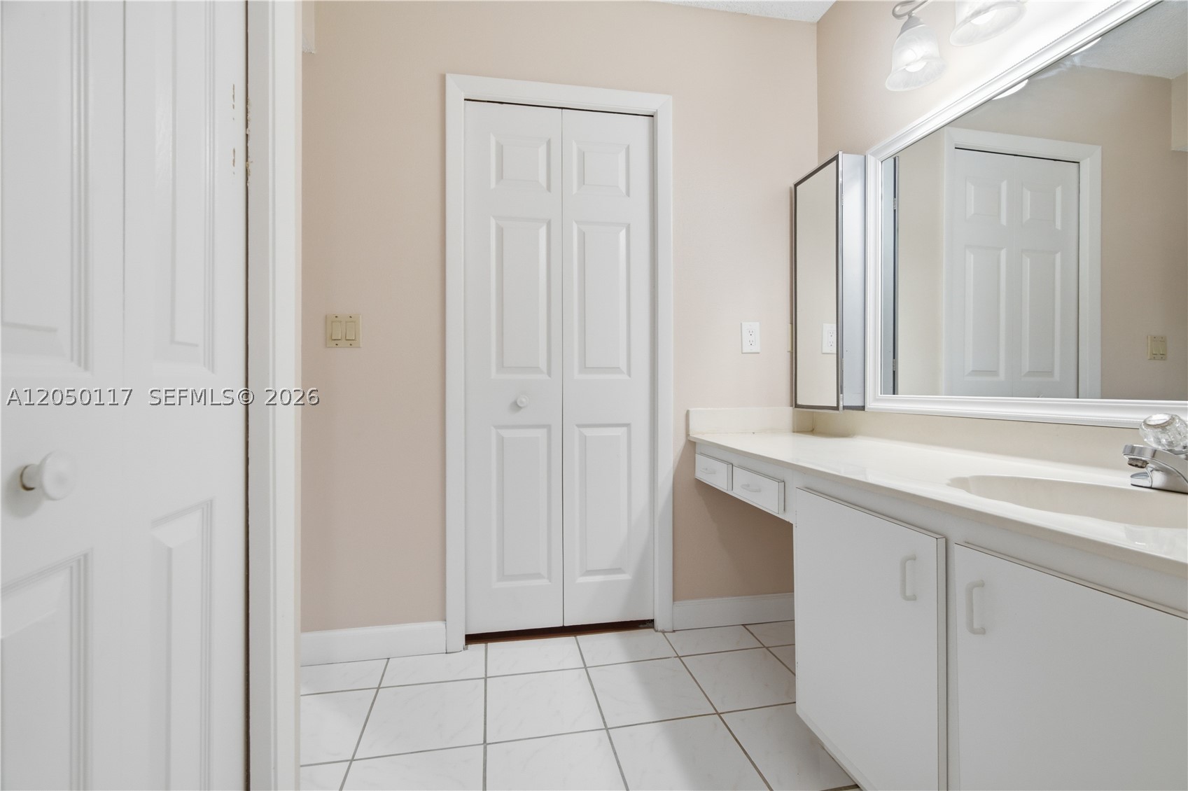 16252 Laurel Dr 201 Property Photo 25
