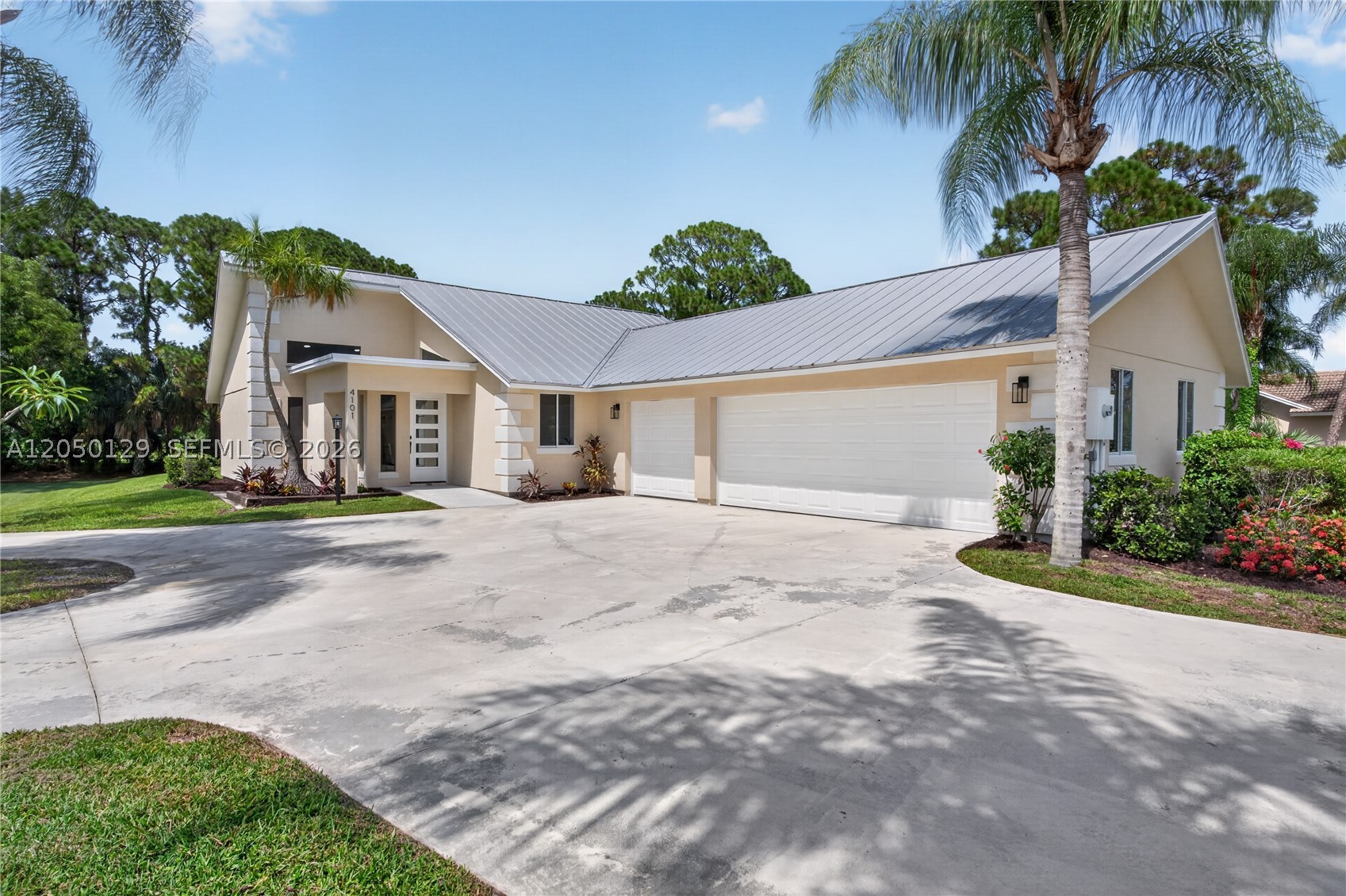 4101 Sw Bimini Cir N Property Photo 42