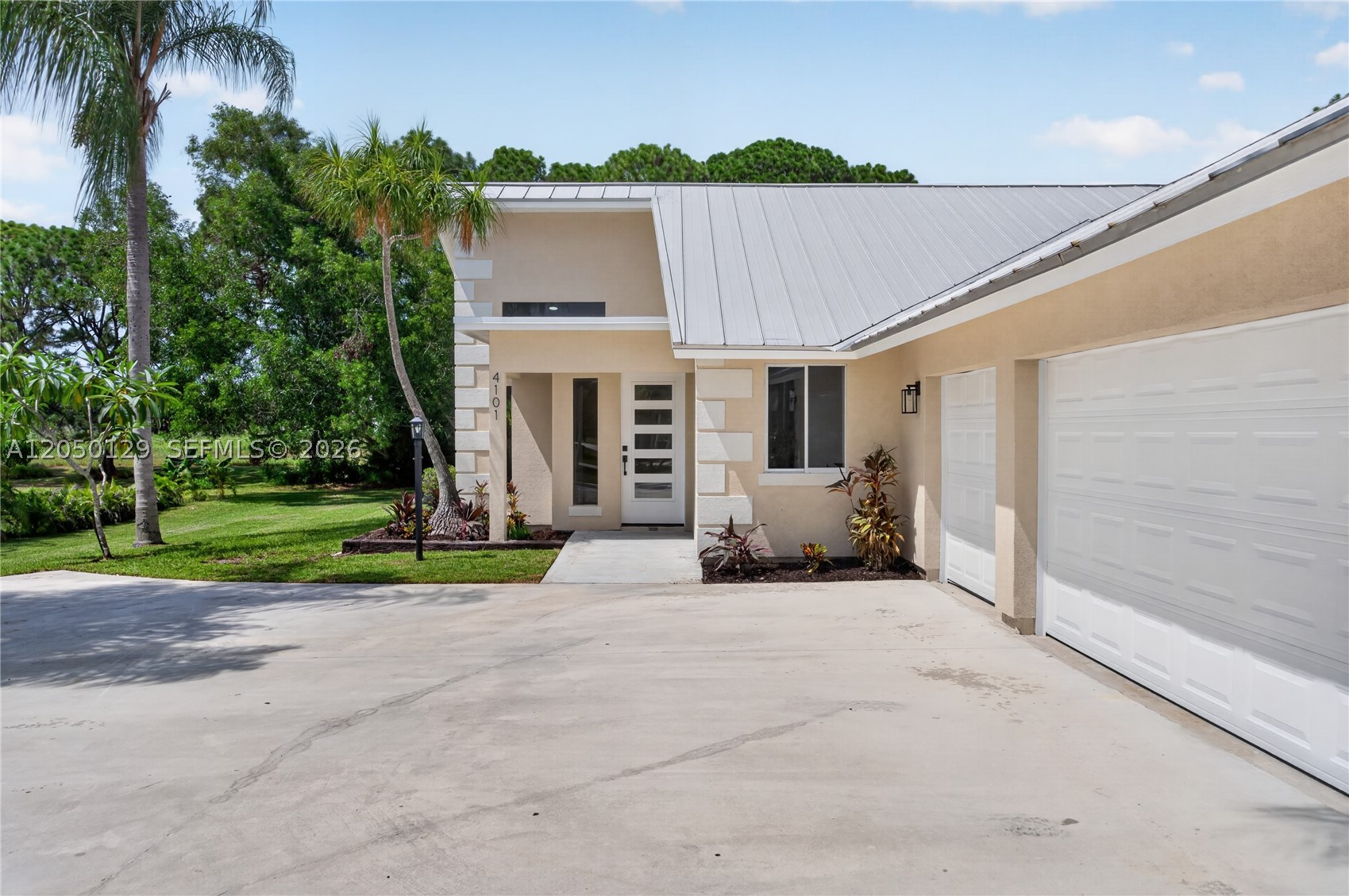 4101 Sw Bimini Cir N Property Photo 43
