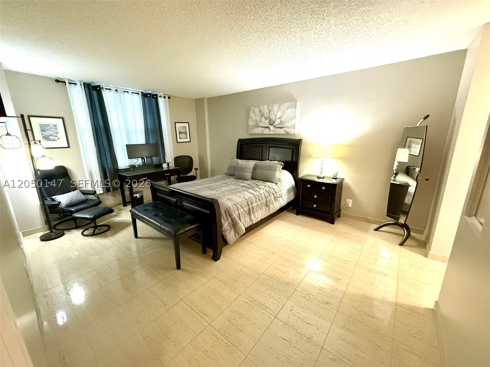 3725 S Ocean Dr 605 Property Photo 7