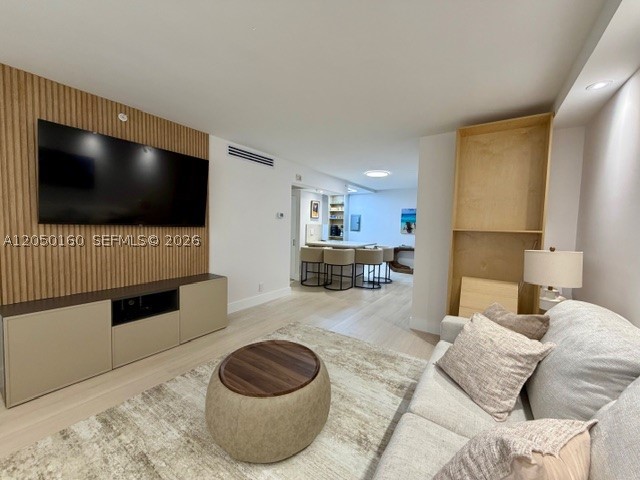 2501 S Ocean Dr 833 (AVAILABLE SEPT-DEC) Property Photo 1