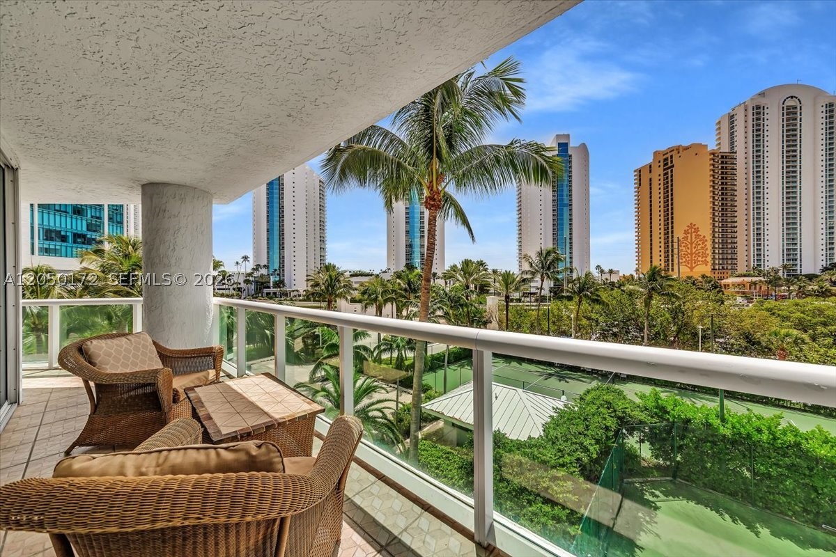 16400 Collins Ave 342 Property Photo 13
