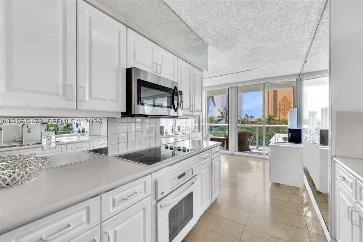 16400 Collins Ave 342 Property Photo 25