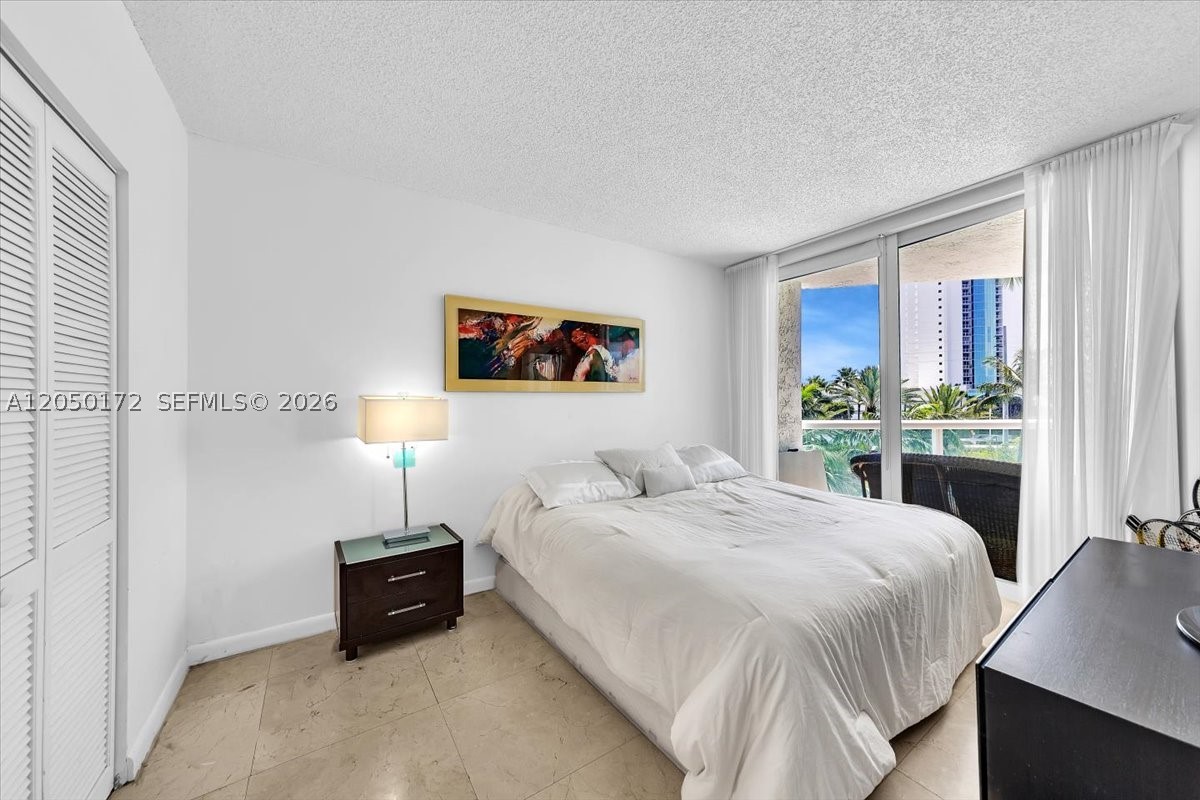16400 Collins Ave 342 Property Photo 27