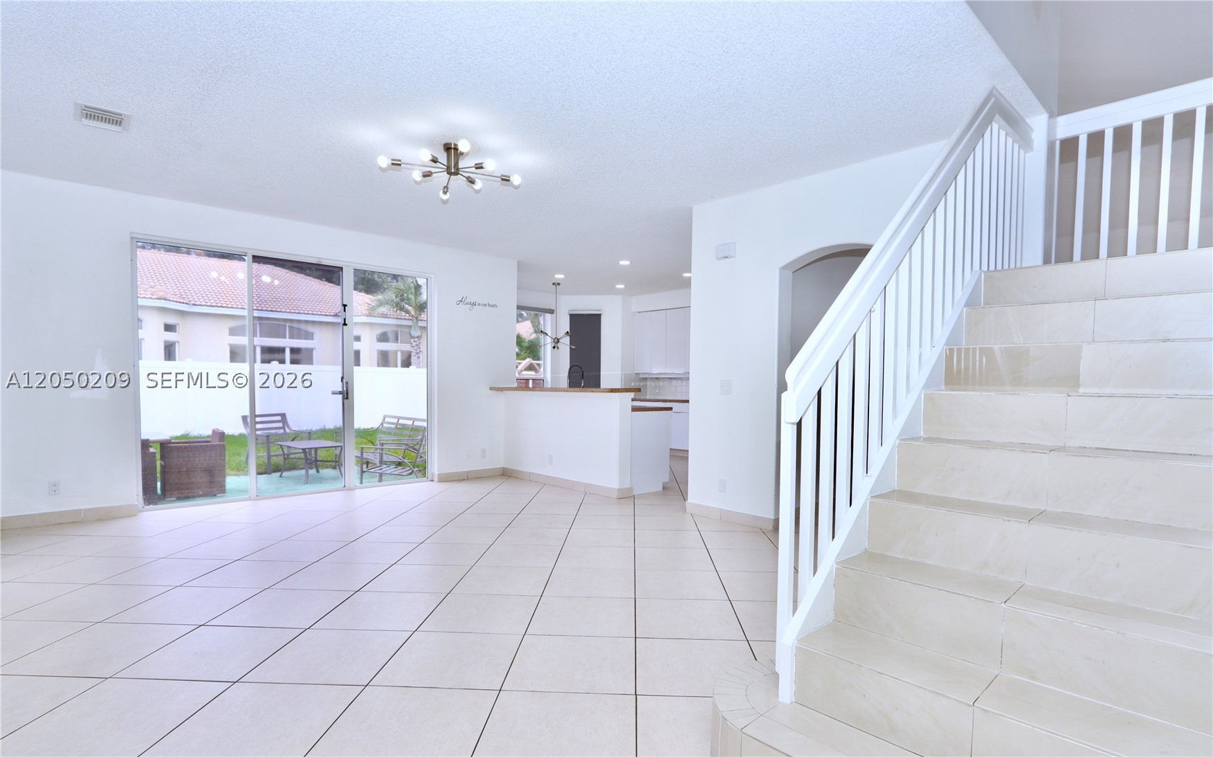 A12050209 Property Photo 17